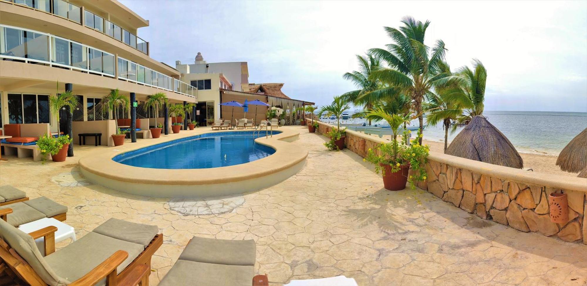 Hacienda Morelos Beachfront Hotel Puerto Morelos Bagian luar foto