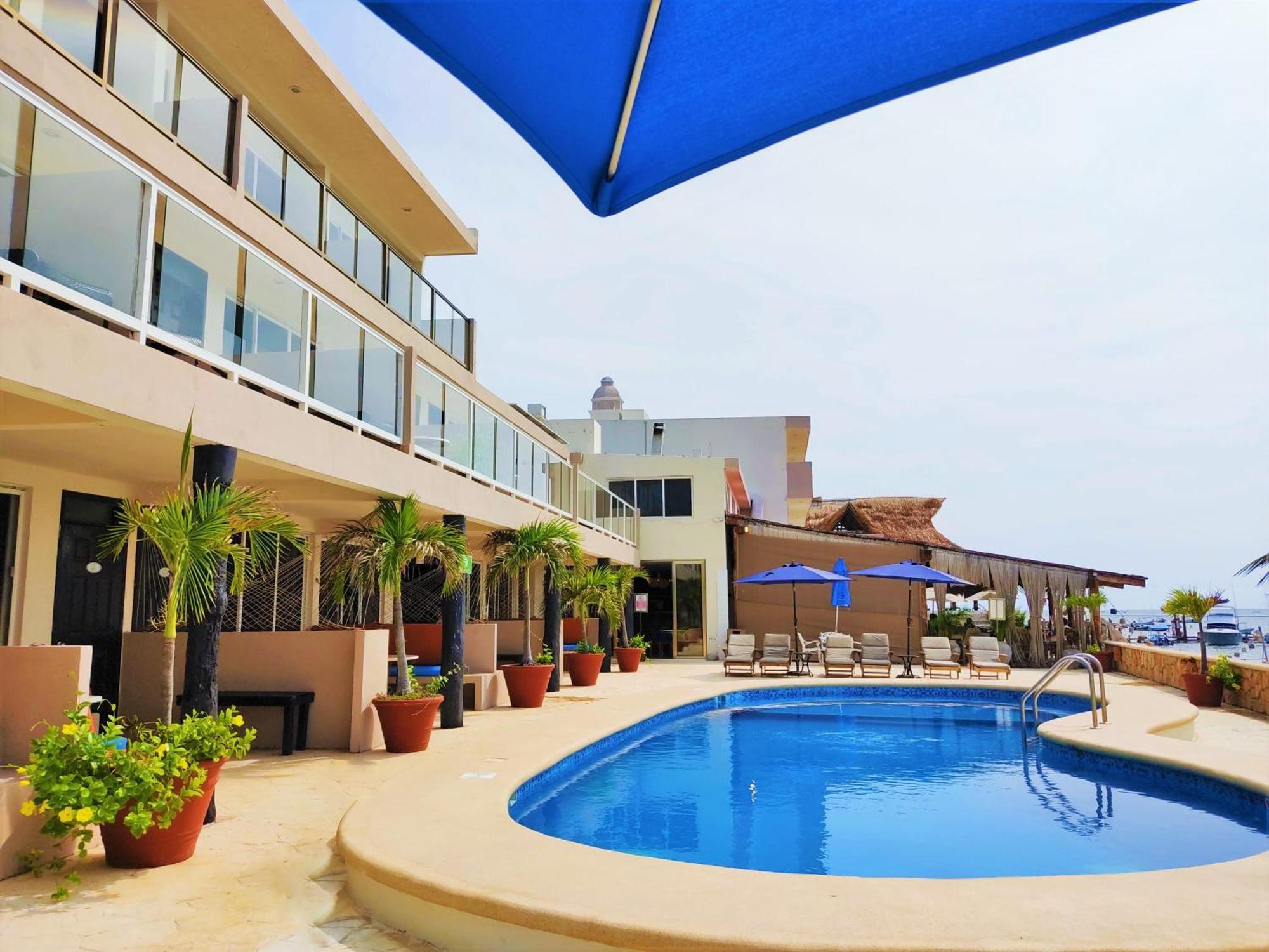Hacienda Morelos Beachfront Hotel Puerto Morelos Bagian luar foto