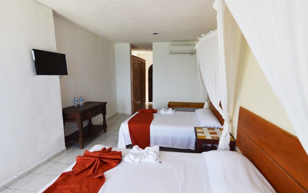 Hacienda Morelos Beachfront Hotel Puerto Morelos Bagian luar foto